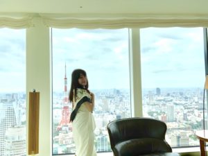 名古屋で活躍！お金に愛される秘訣をお届けしている、ファイナンシャルプランナーでマネーセミナー講師、女性経営者の小林美幸です。アンダーズ東京さまのスカイスイートルームに宿泊しました。